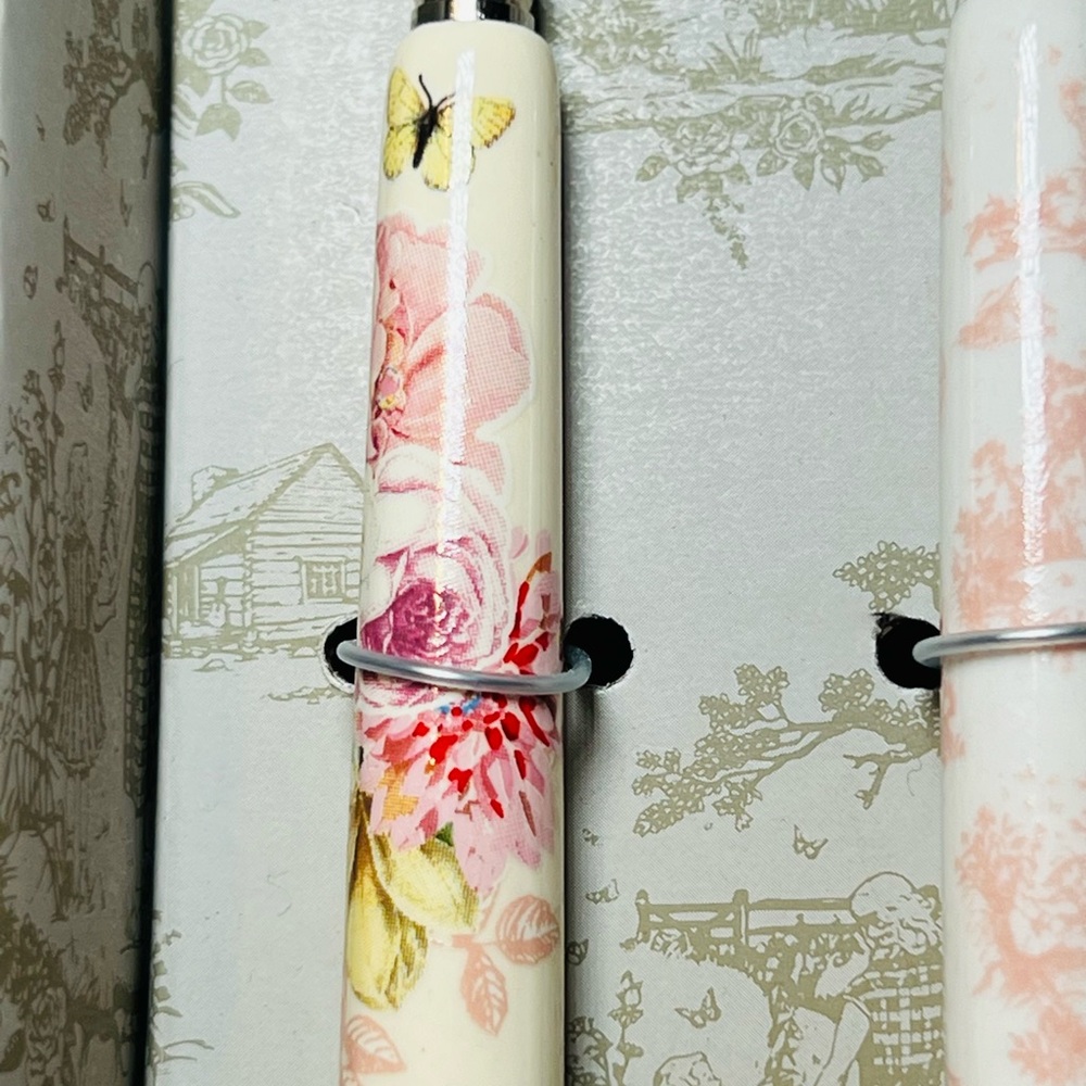 4 Dolly Parton Appetizer Forks Ceramic Handles Pink White Flowers Gingham - Picture 4 of 11